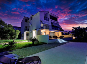 Spacious Kastel Stafilic Apartment with Private Pool